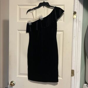 Thyme One Shoulder Velvet Dress Size Small Black Ruffle Overlay Party Dress